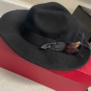 Black felt hat ALDO